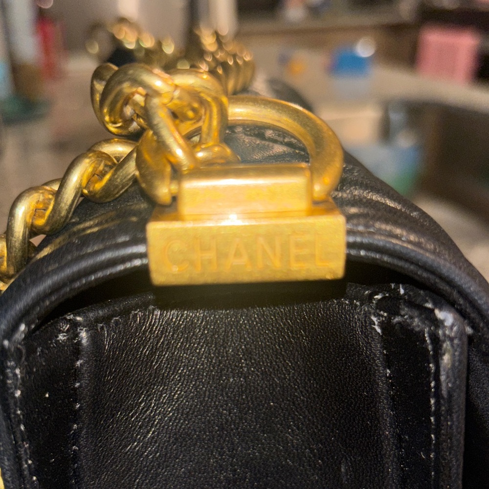 CHANEL Black Quilted Shoulder Bag with Gold Hardware - Picture 6 of 6